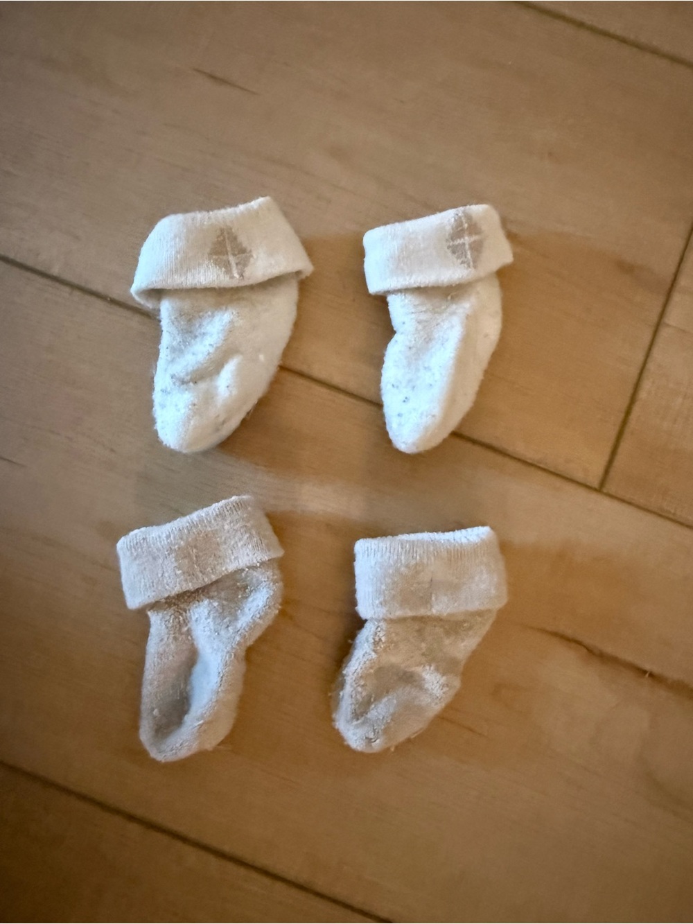 Kyte Baby Socks 2 Pack White Beige 0-3 Months